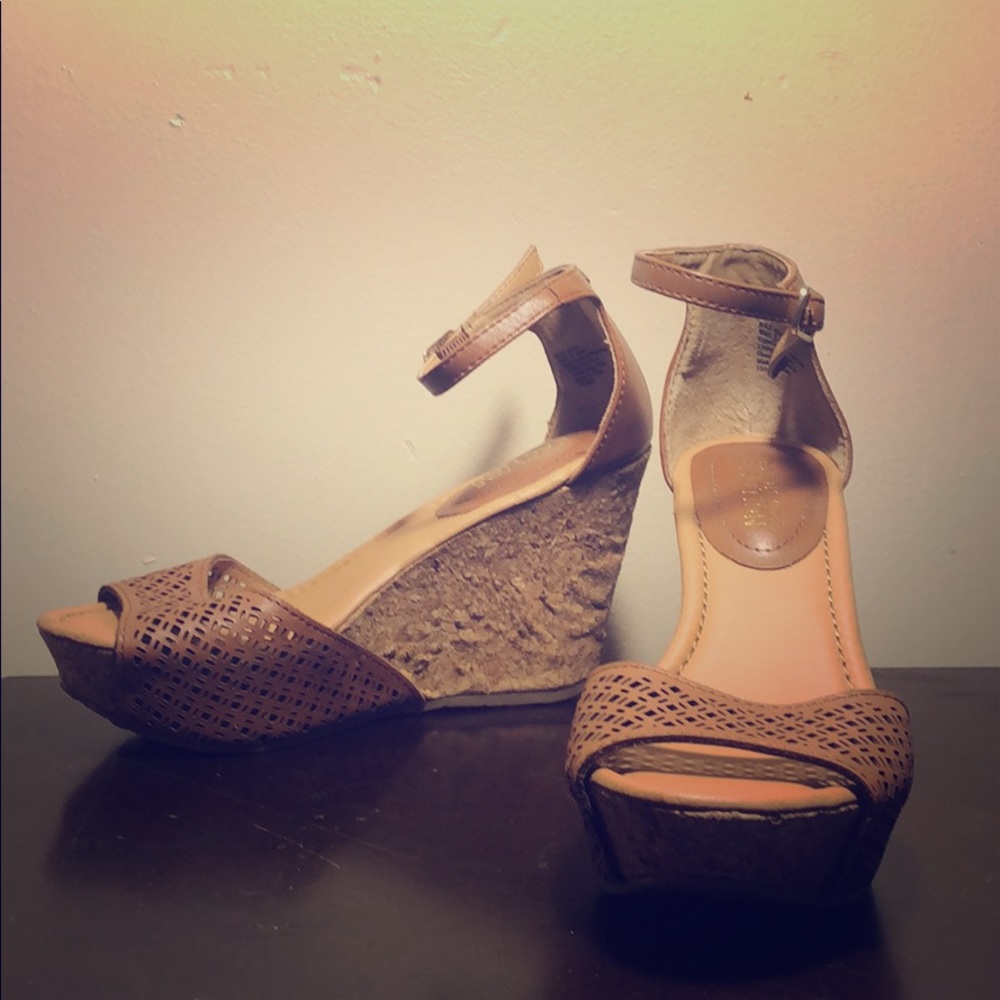 🤎Genuine Leather Kenneth Cole Wedges🤎